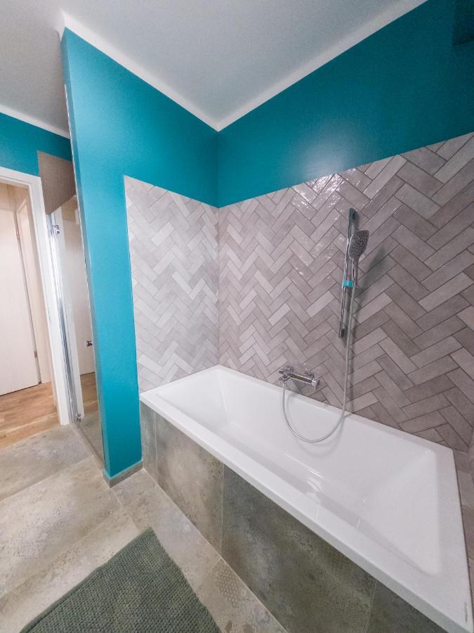 Voeroesko Apartmanhaz Balatonalmadi Exterior photo