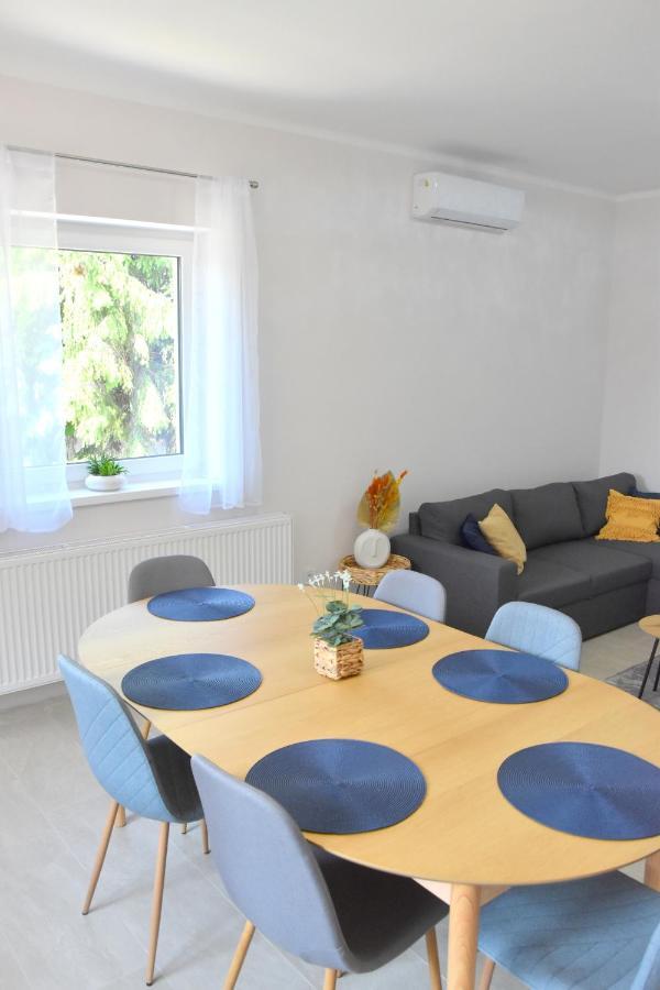 Voeroesko Apartmanhaz Balatonalmadi Exterior photo